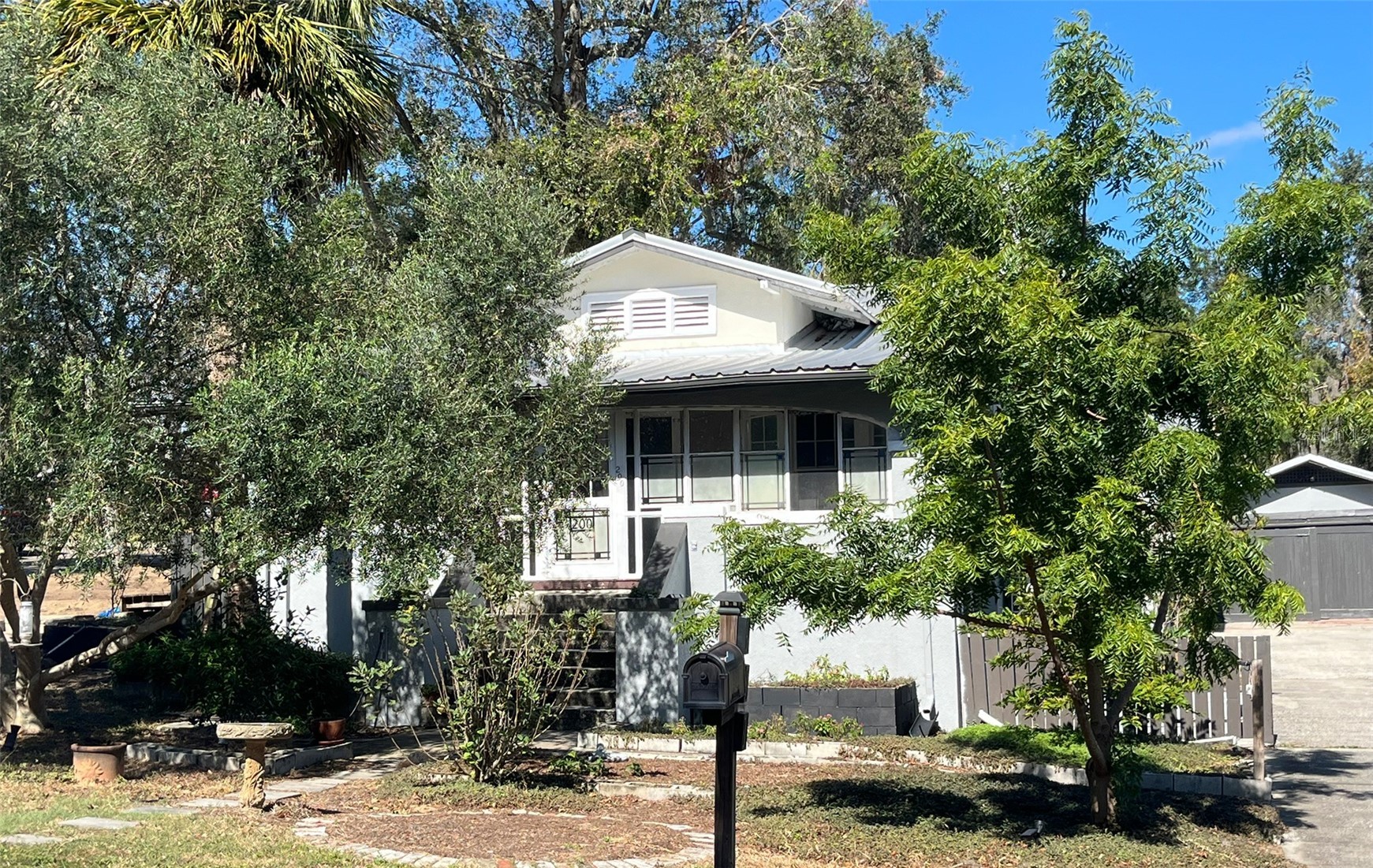 200 WOOD AVENUE
