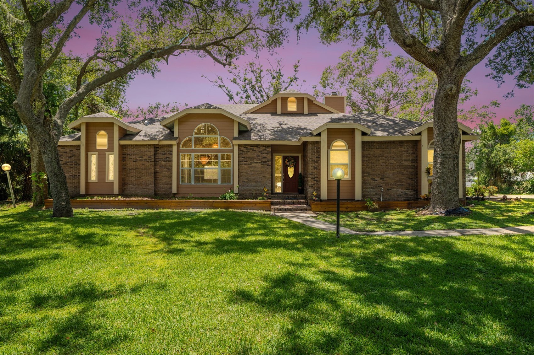 6253 MURIWOOD COURT