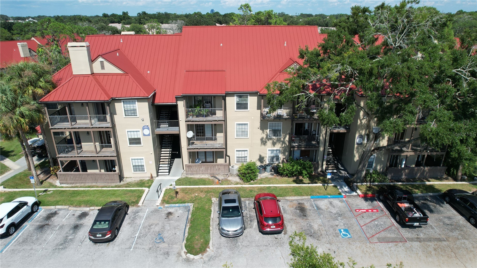 246 AFTON SQUARE 105