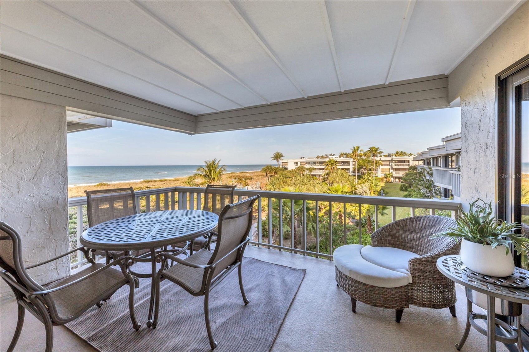 5757 GULF OF MEXICO DRIVE 305