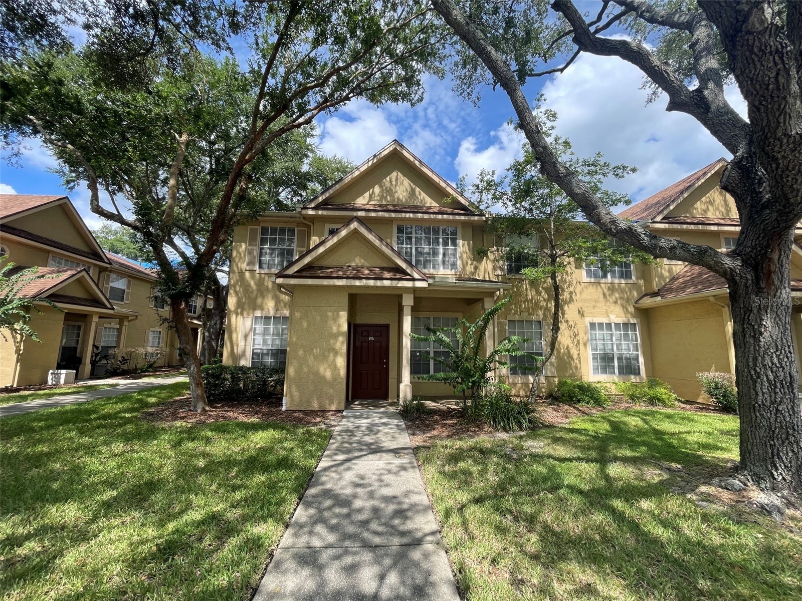 850 GRAND REGENCY POINT 200