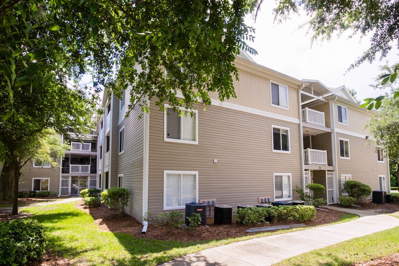 4000 SW 23RD STREET 4-305