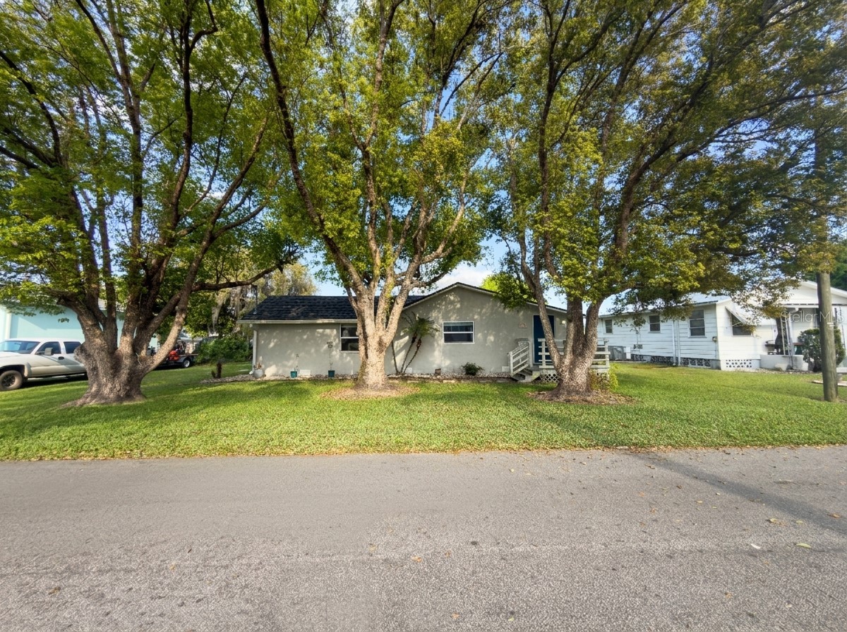 1611 SALMON STREET