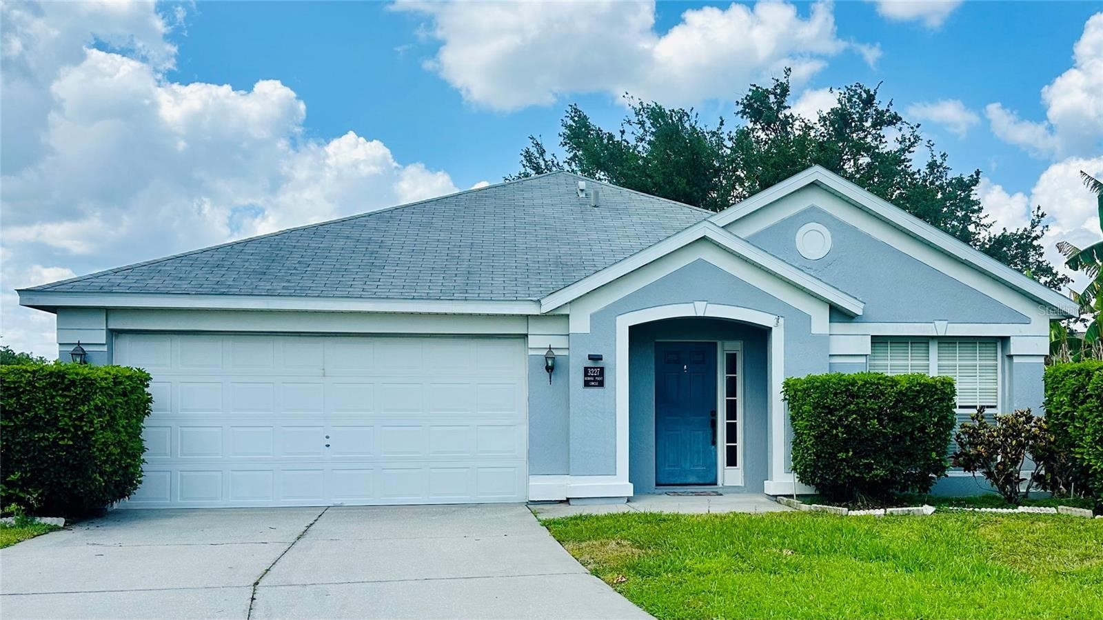 3227 HERONS POINT CIRCLE
