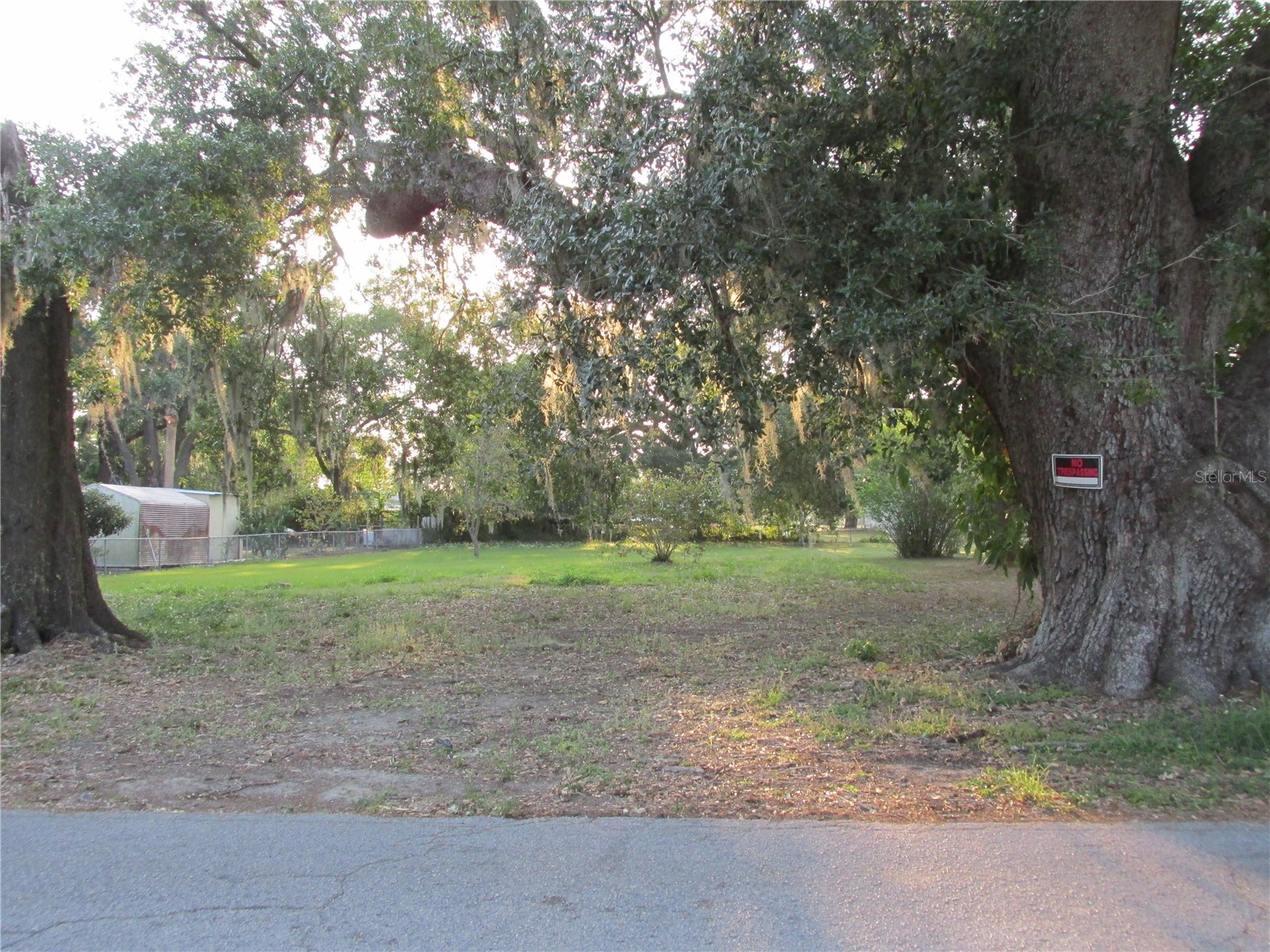 0 S PERRY AVENUE