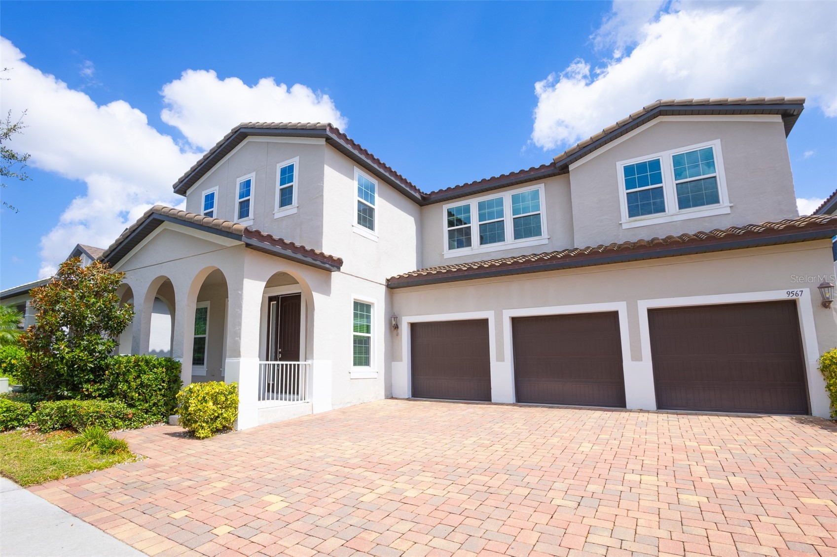 9567 MEADOW HUNT WAY