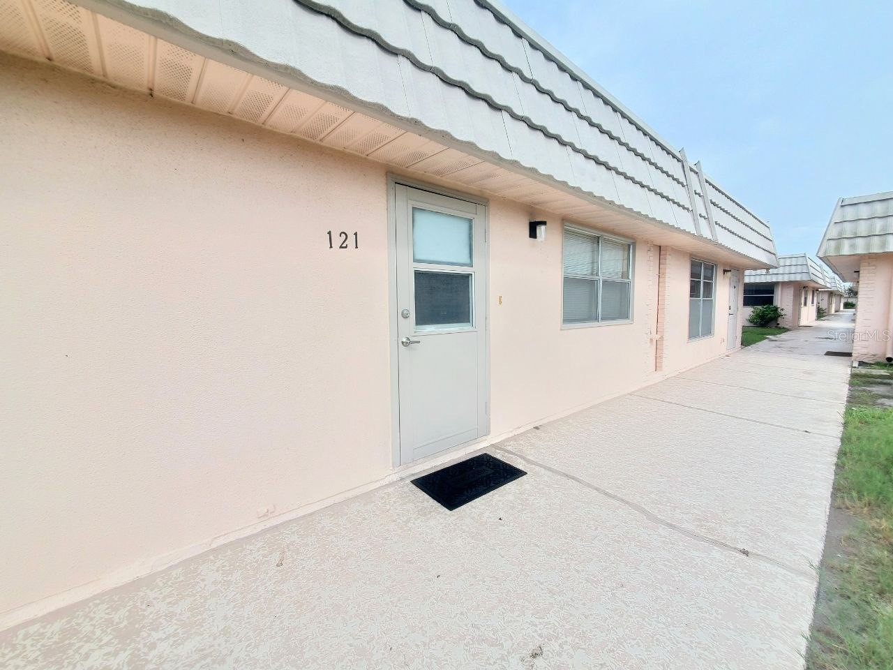 201 BEDFORD TRAIL 121