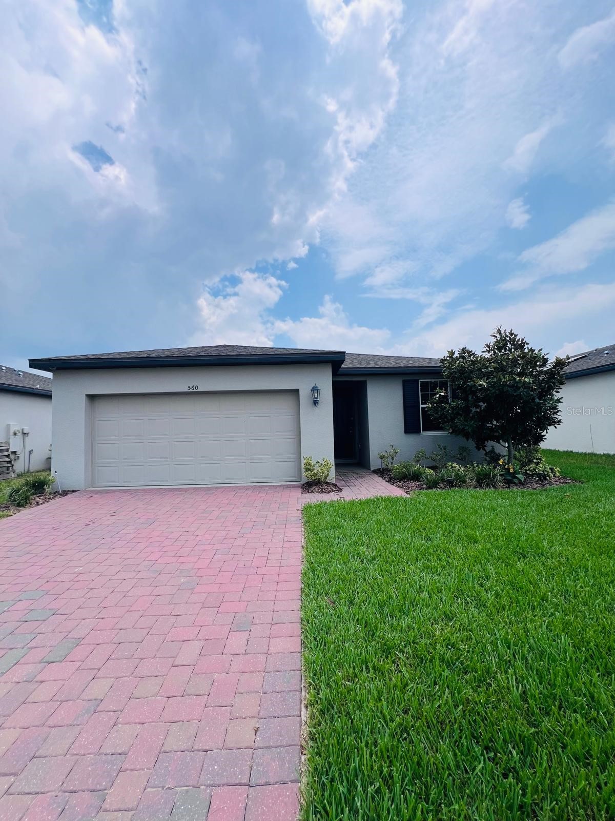 560 JERRY LN