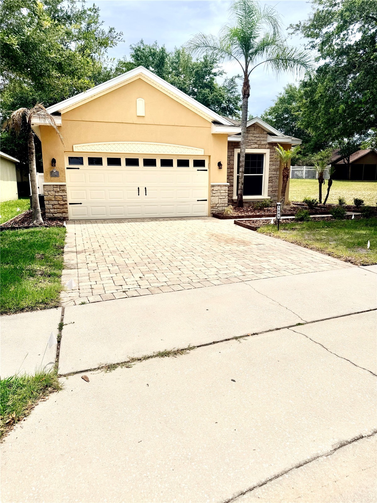 1541 HACKNEY TERRACE