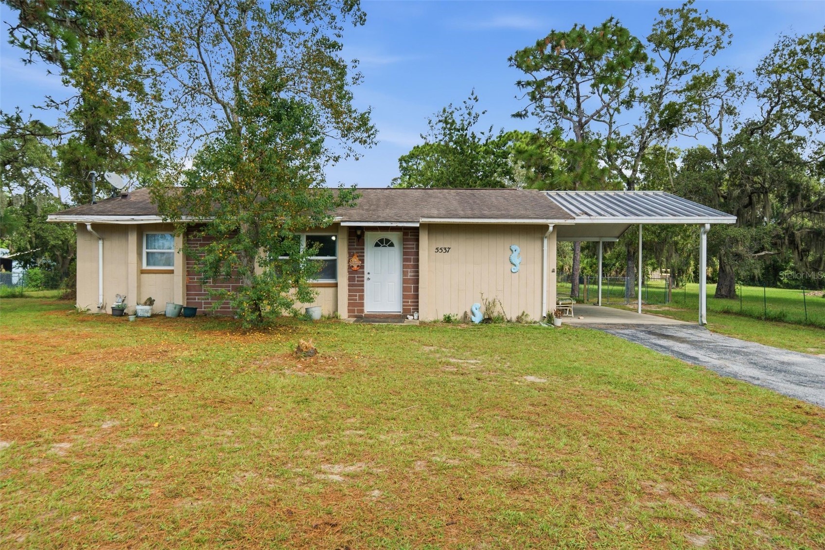 5537 W CAGNEY LOOP
