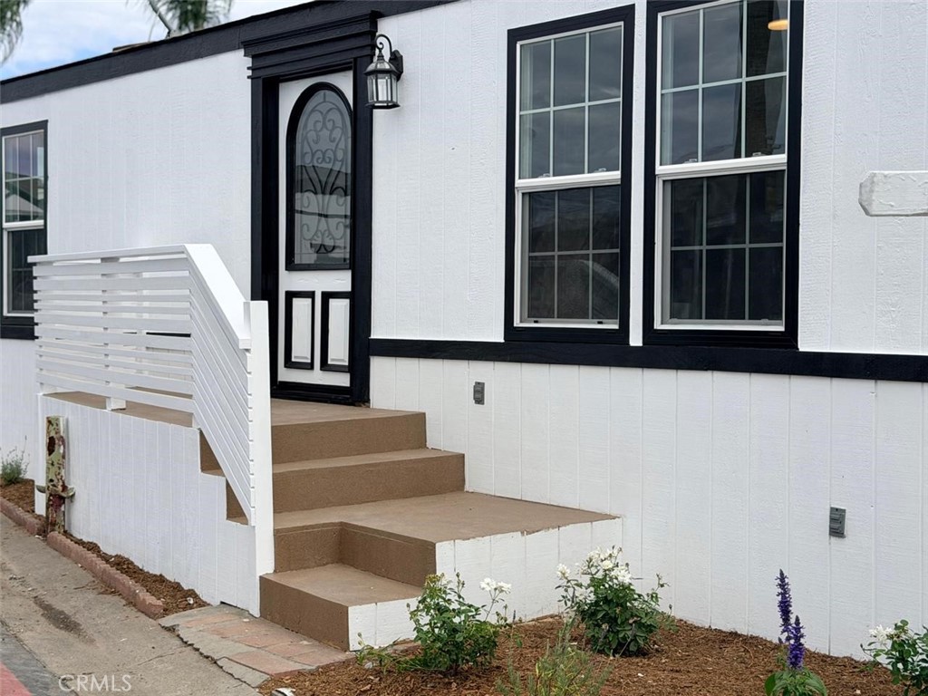 301 Duke lane 16