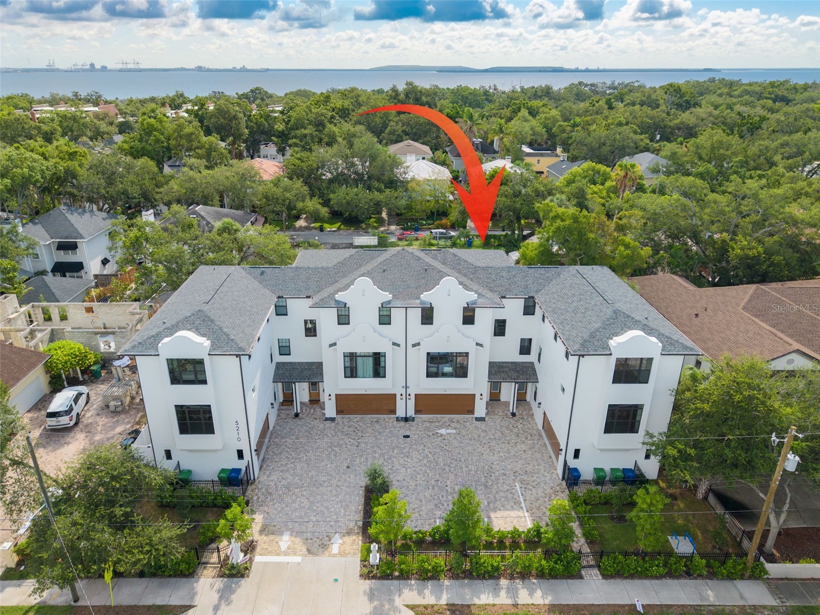 5210 BAYSHORE BOULEVARD 3