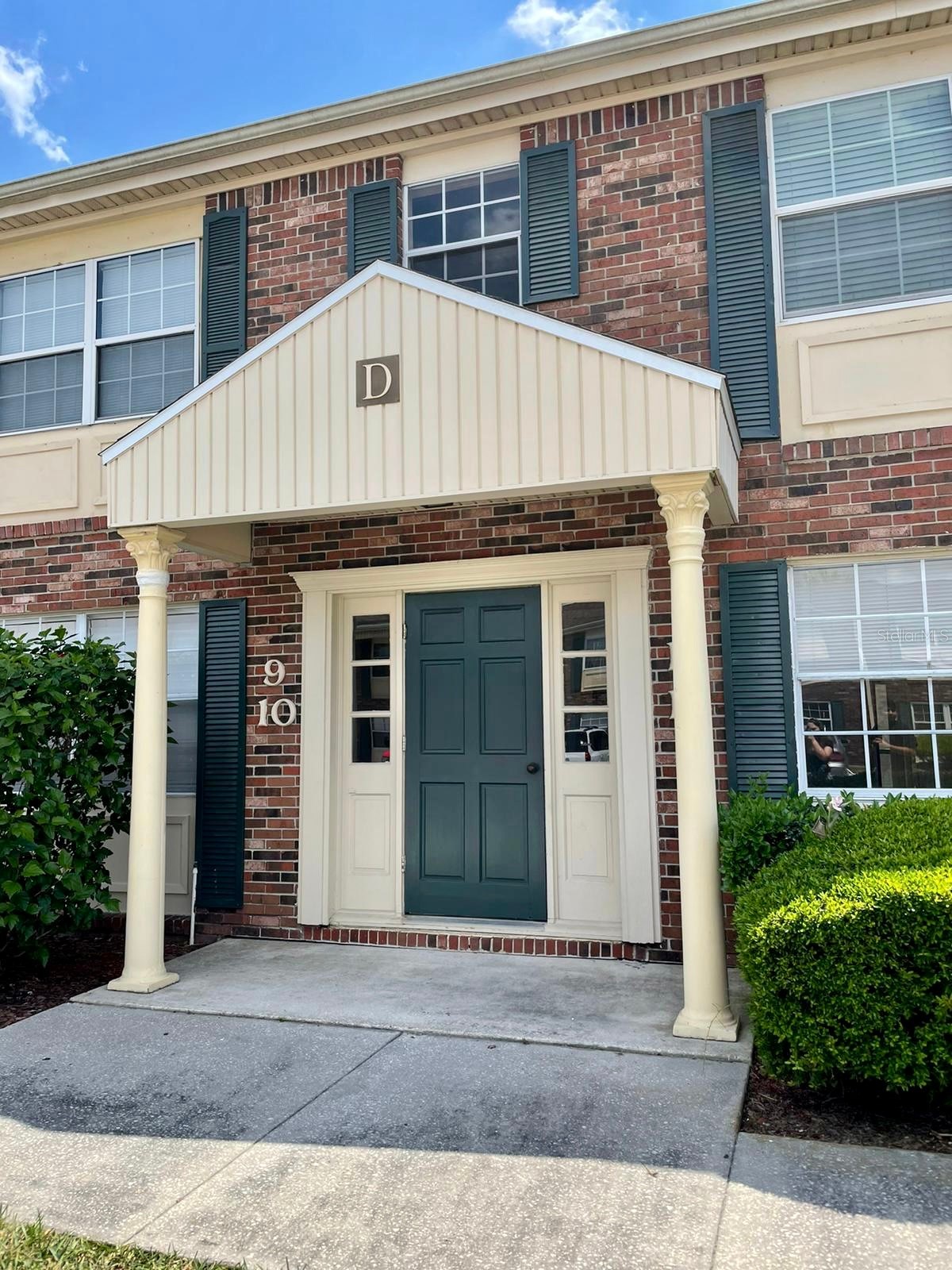 1920 E EDGEWOOD DRIVE D11