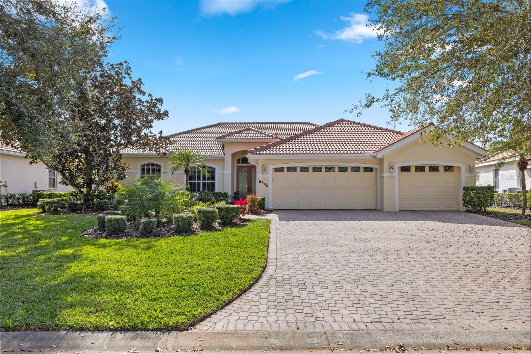 6840 COYOTE RIDGE COURT