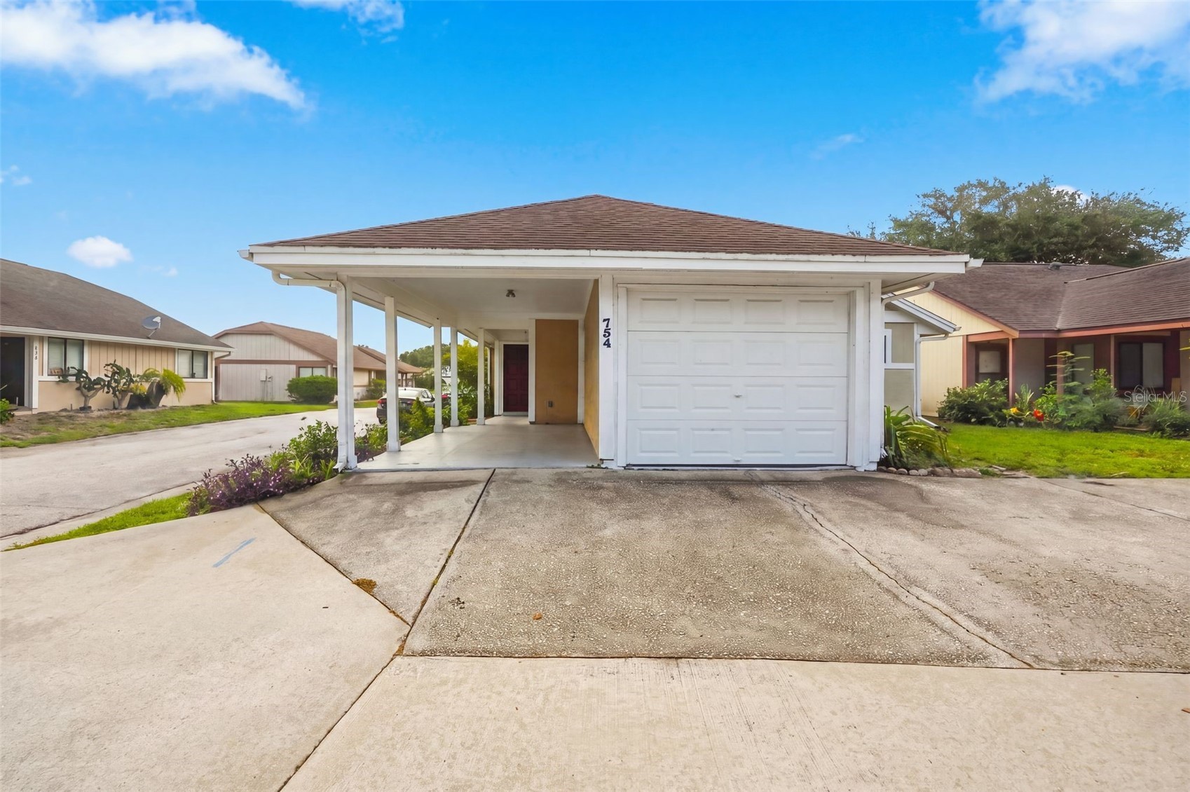 754 SUMMERLAND DRIVE