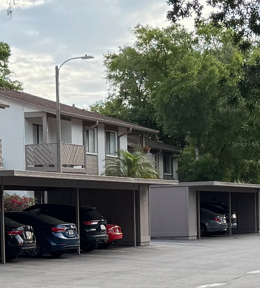 511 LONGFELLOW COURT B
