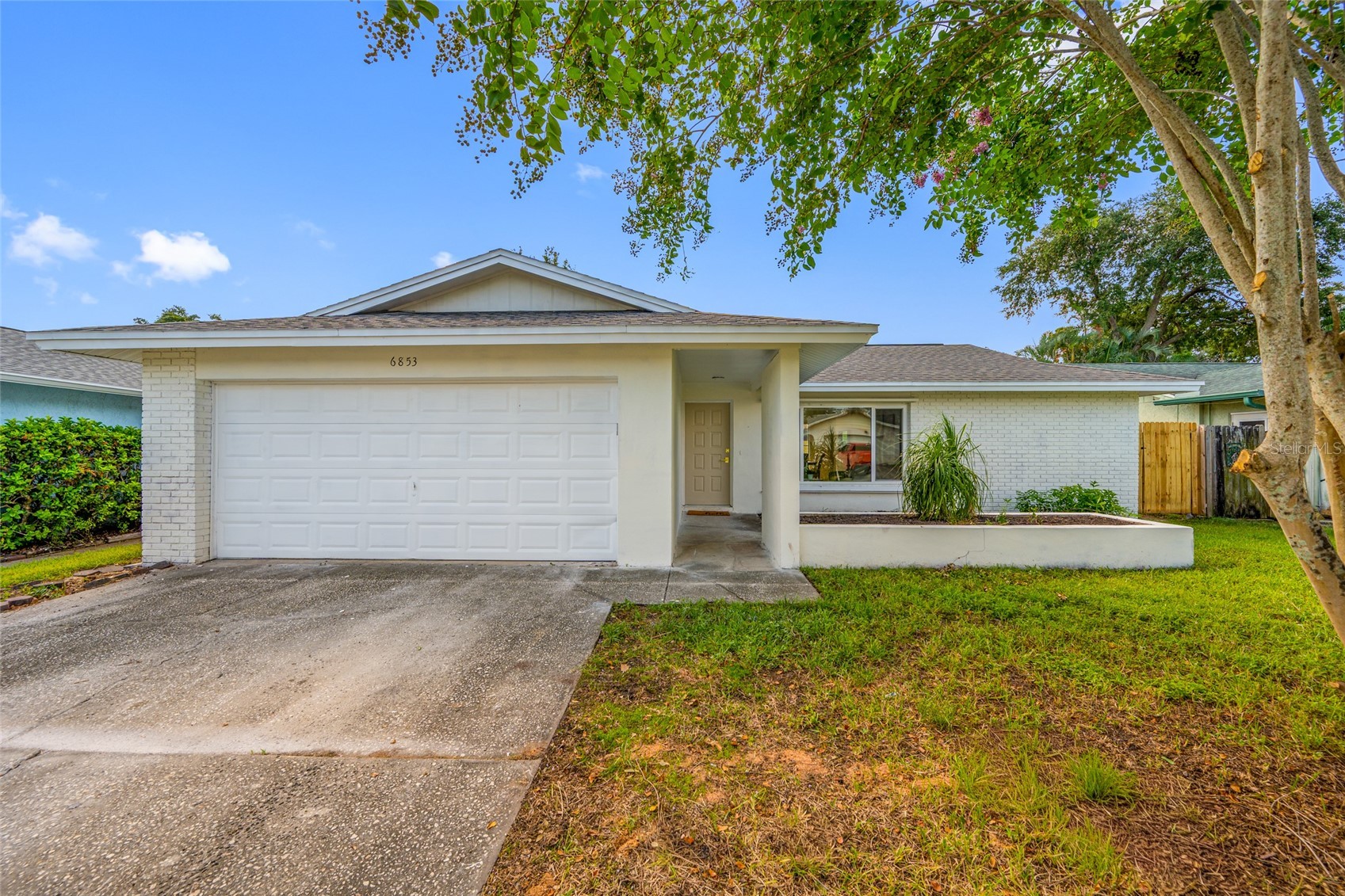 6853 SANDWATER TRAIL N