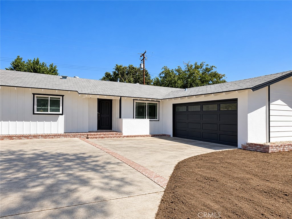 1735 W Jenner Street