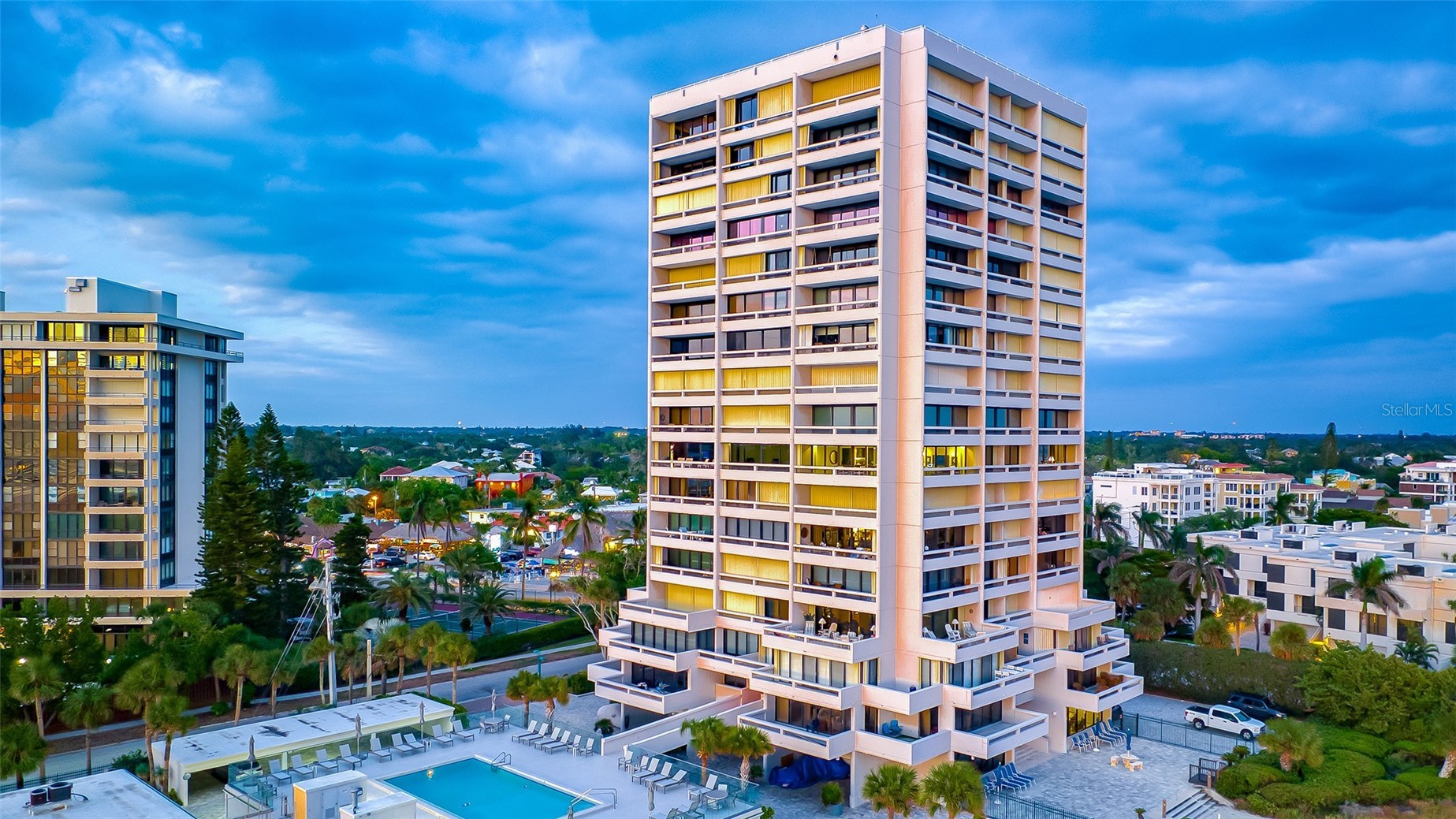 5400 OCEAN BOULEVARD 9-4