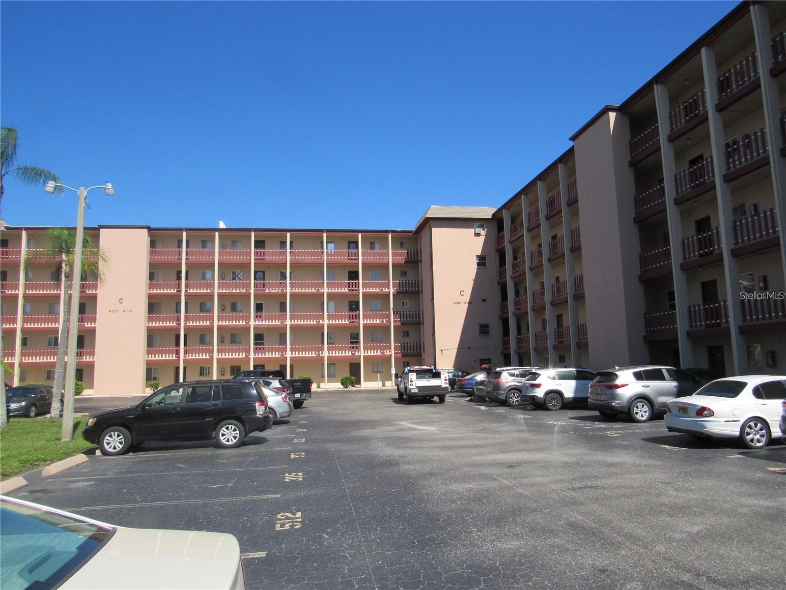 4135 LAKE BAYSHORE DRIVE 504