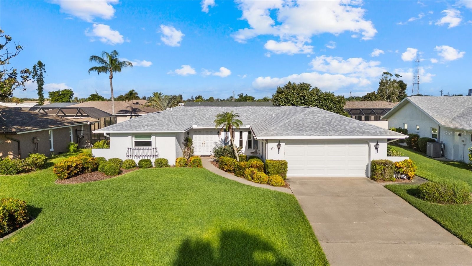 1233 PINEBROOK WAY