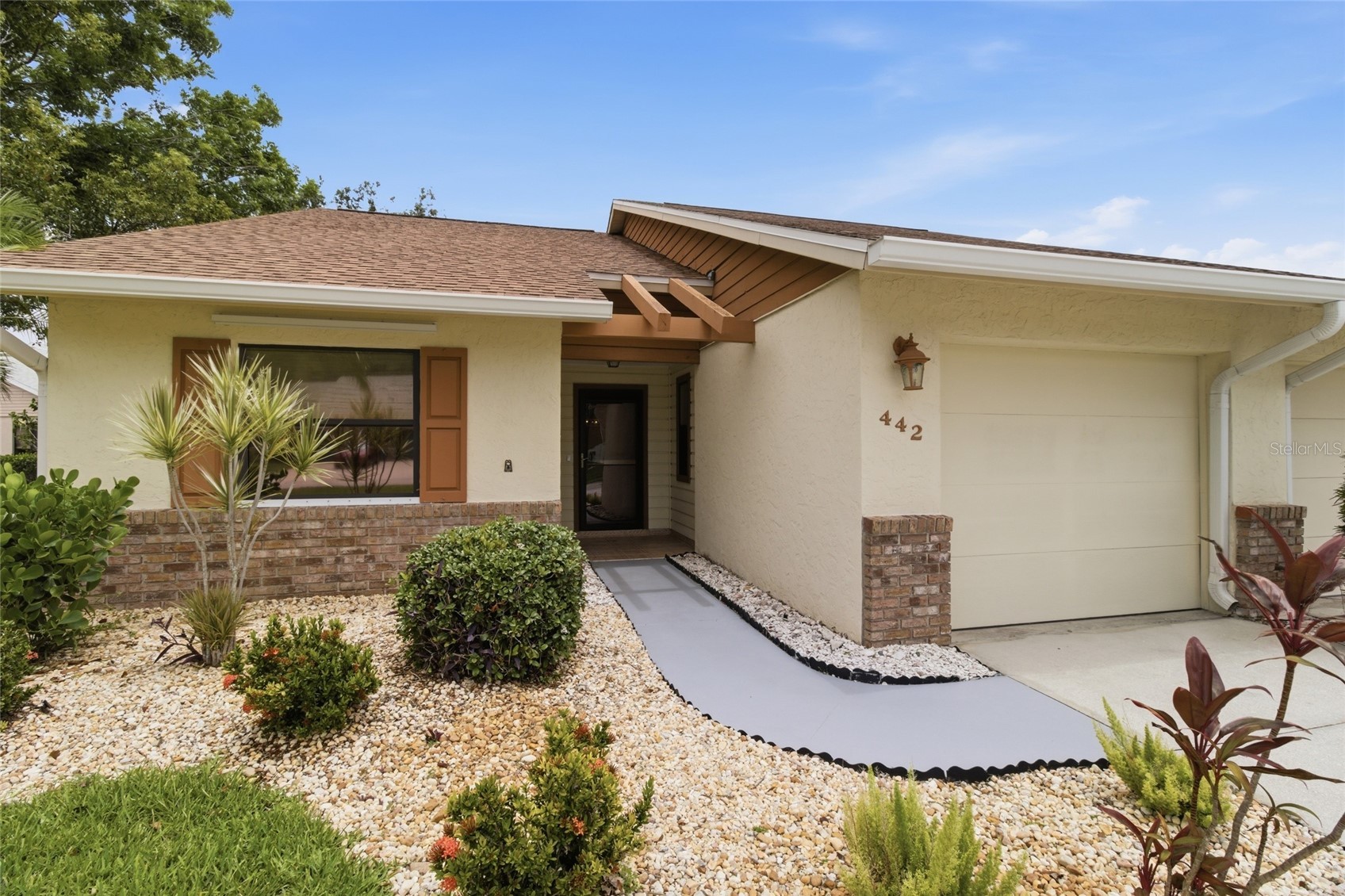 442 PENDLETON DRIVE