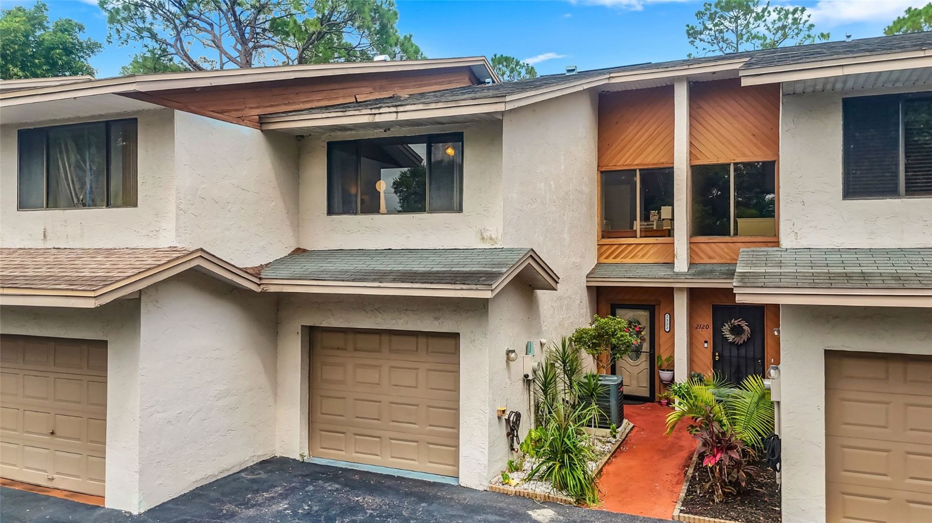2122 TARPON LANDINGS DRIVE