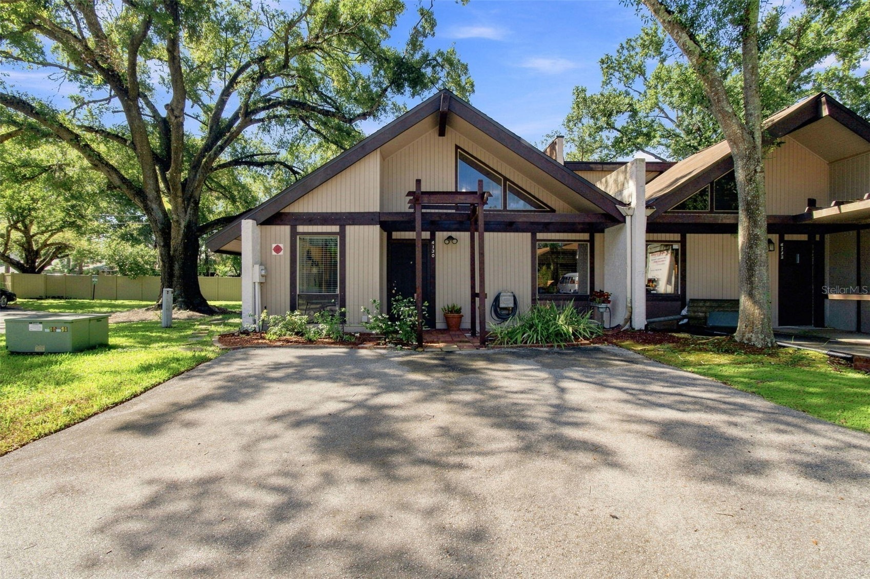 4130 MURIEL PLACE