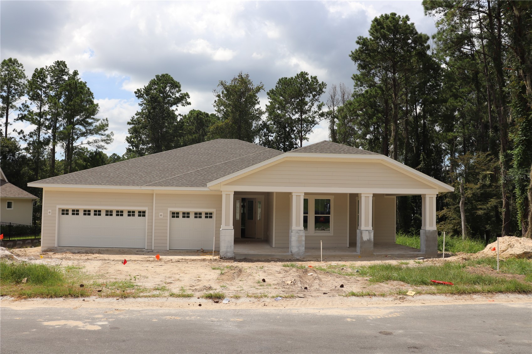 4492 MAJESTIC HILLS LOOP