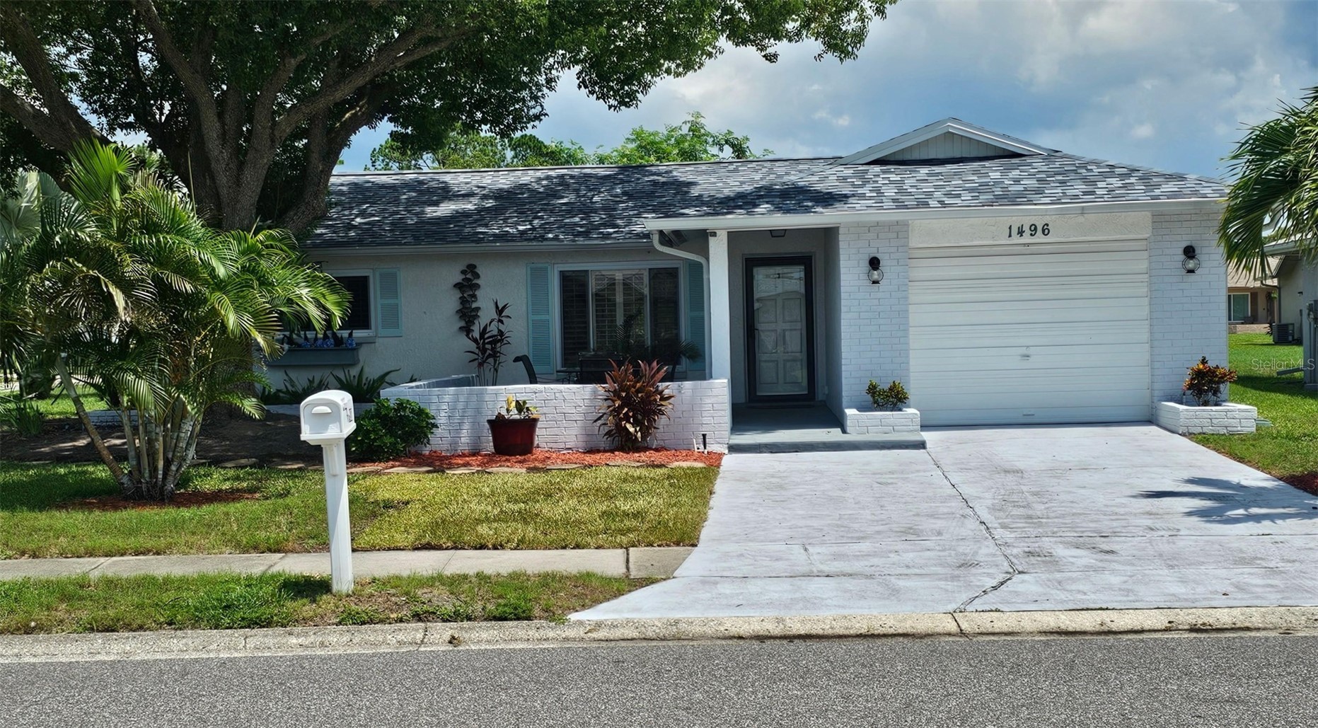 1496 QUEEN ANNE DRIVE