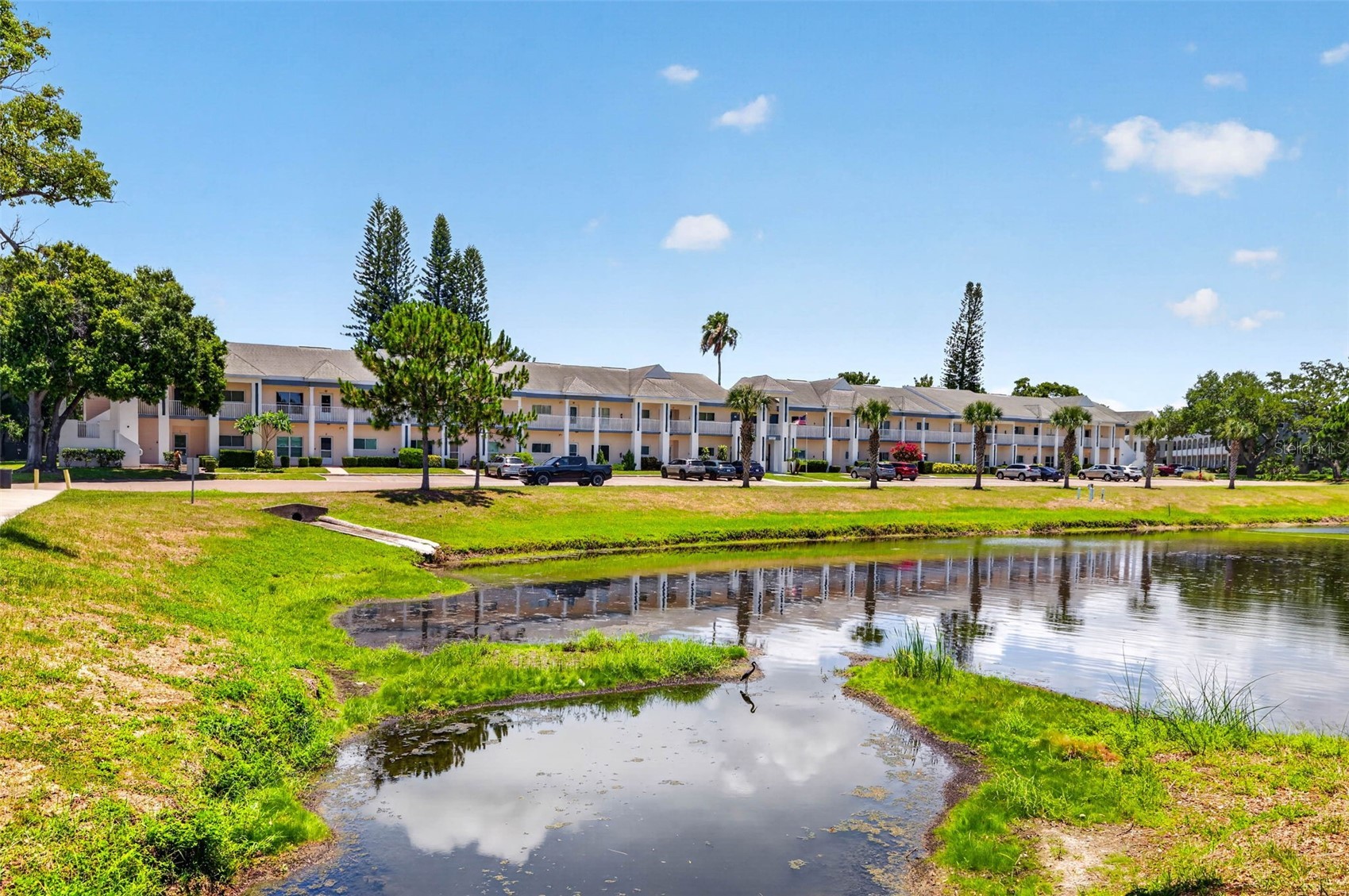 2291 AMERICUS BOULEVARD W 25