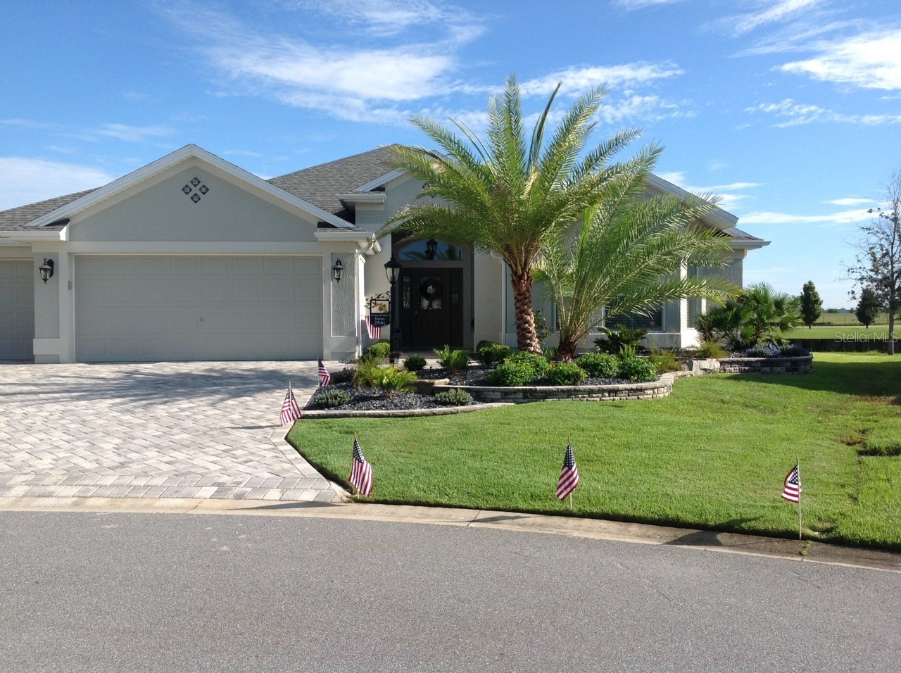 2841 APACHE COURT