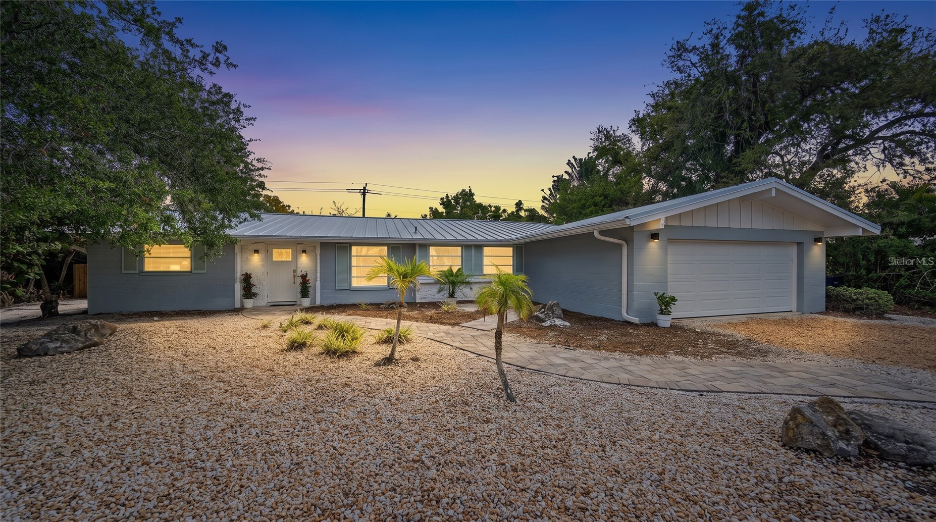 611 VENICE LANE