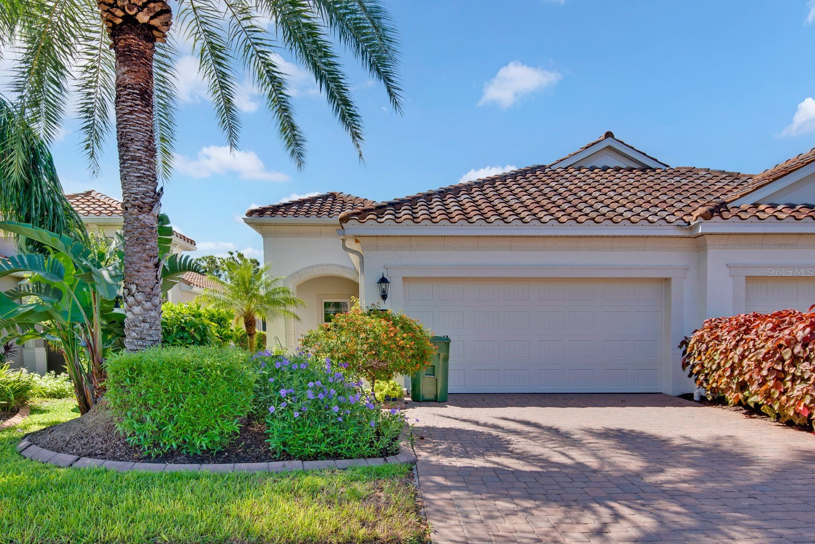 6905 VISTA BELLA DRIVE