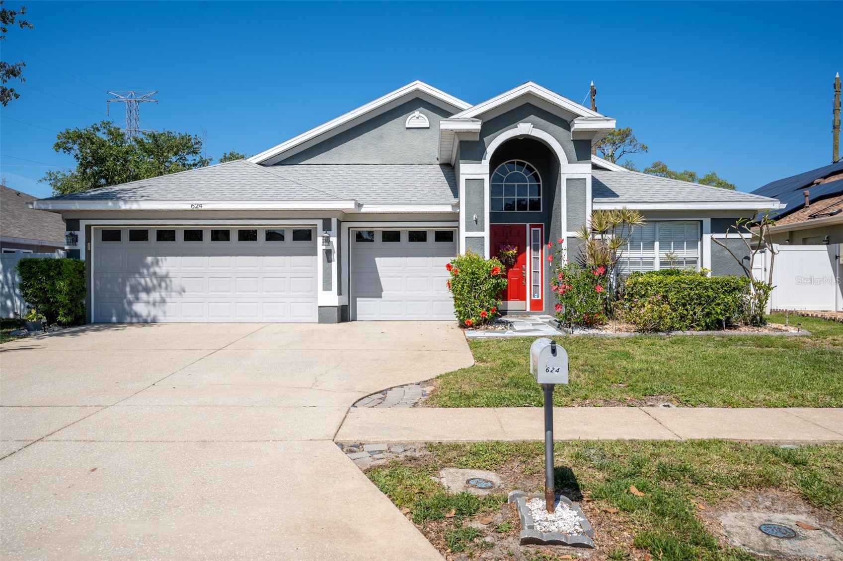 624 N LAKE BOULEVARD