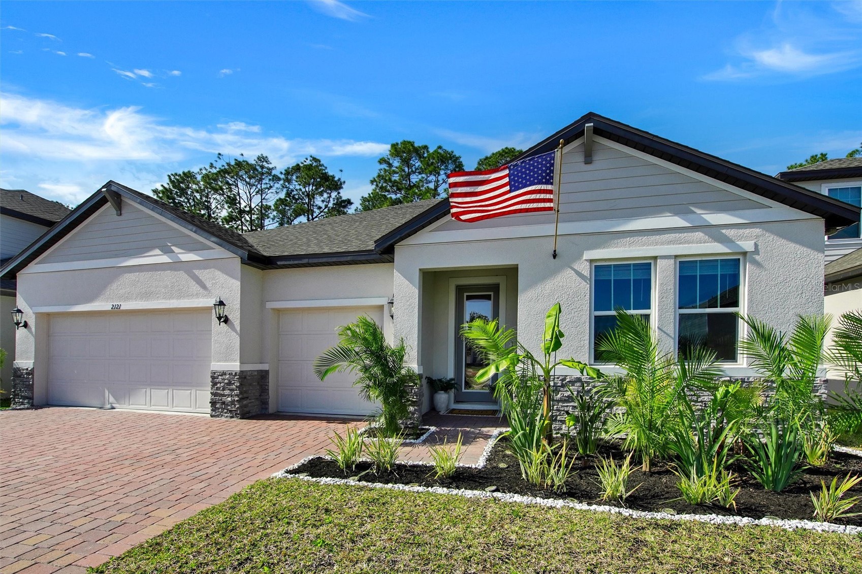 2121 DIVOT DRIVE