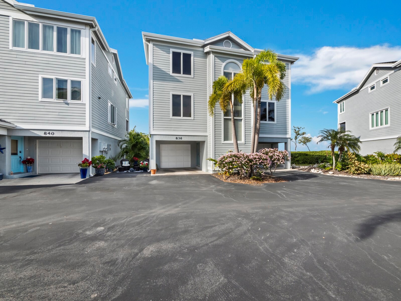 836 EVERGREEN WAY