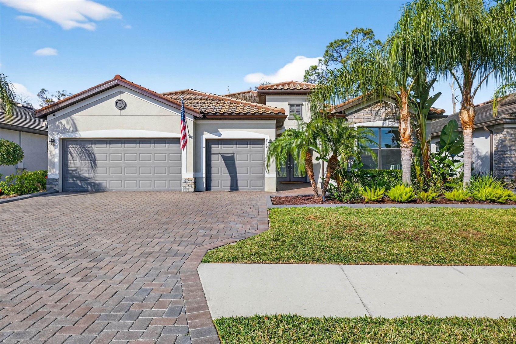 710 ACACIA COURT