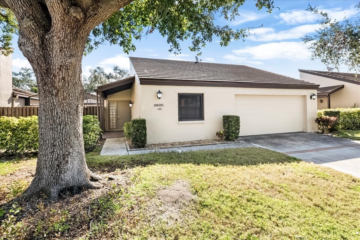 3820 GLEN OAKS MANOR DRIVE