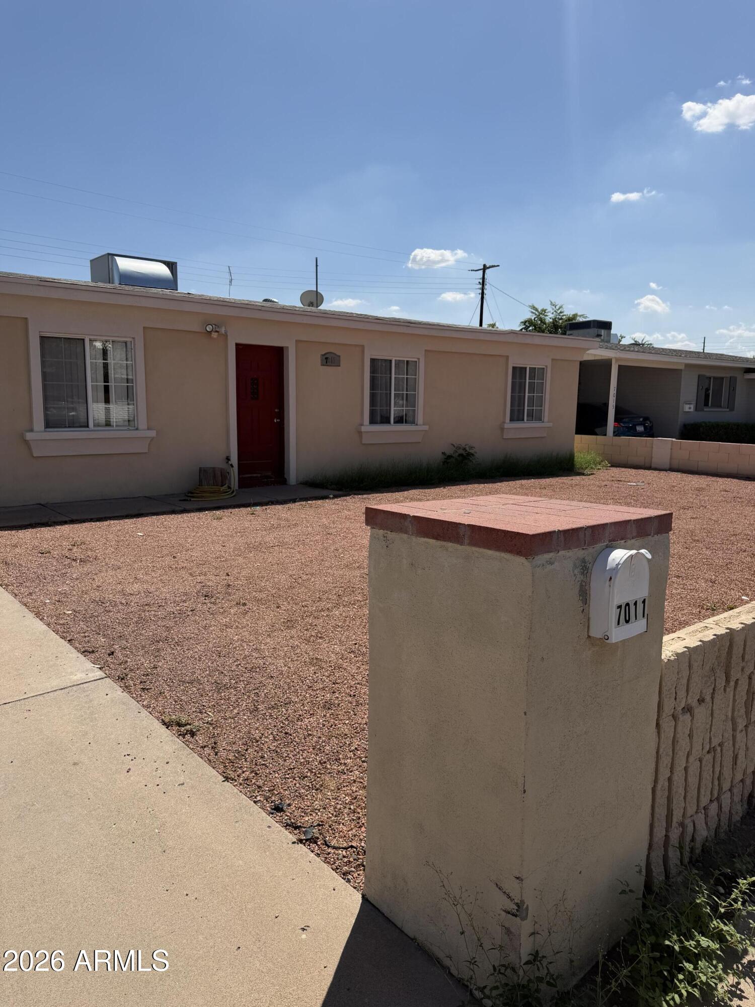 7011 W WOLF Street, Phoenix, AZ 85033