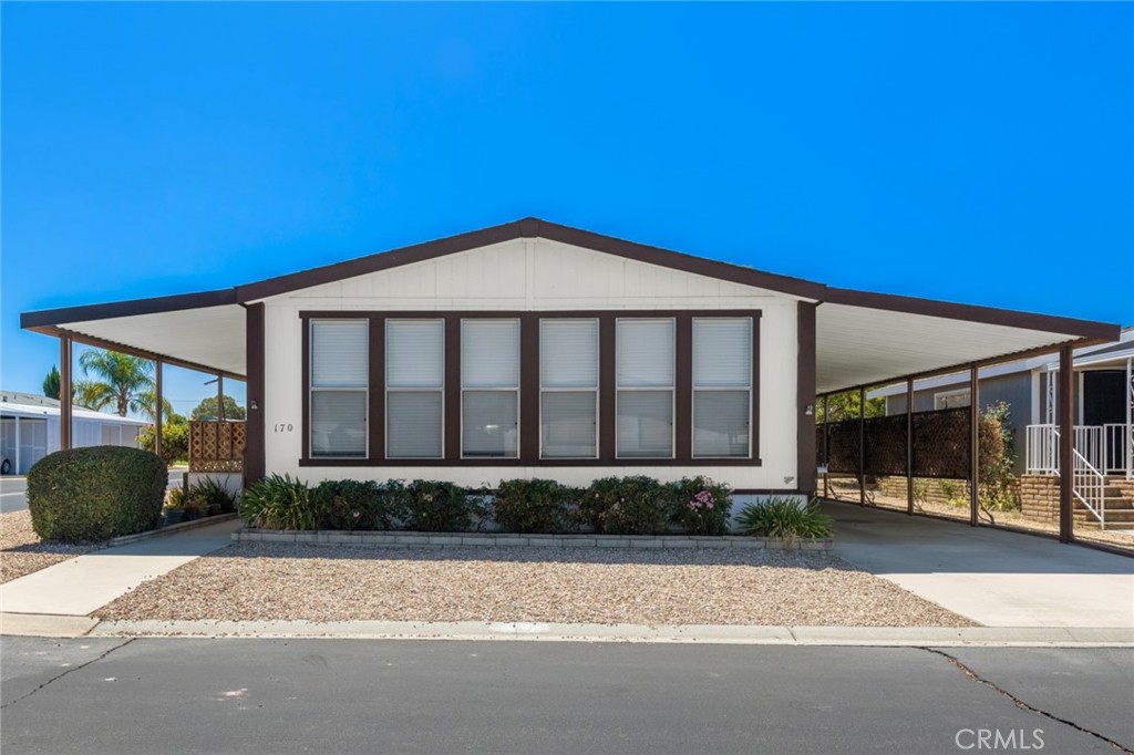 1300 W Menlo Avenue 170