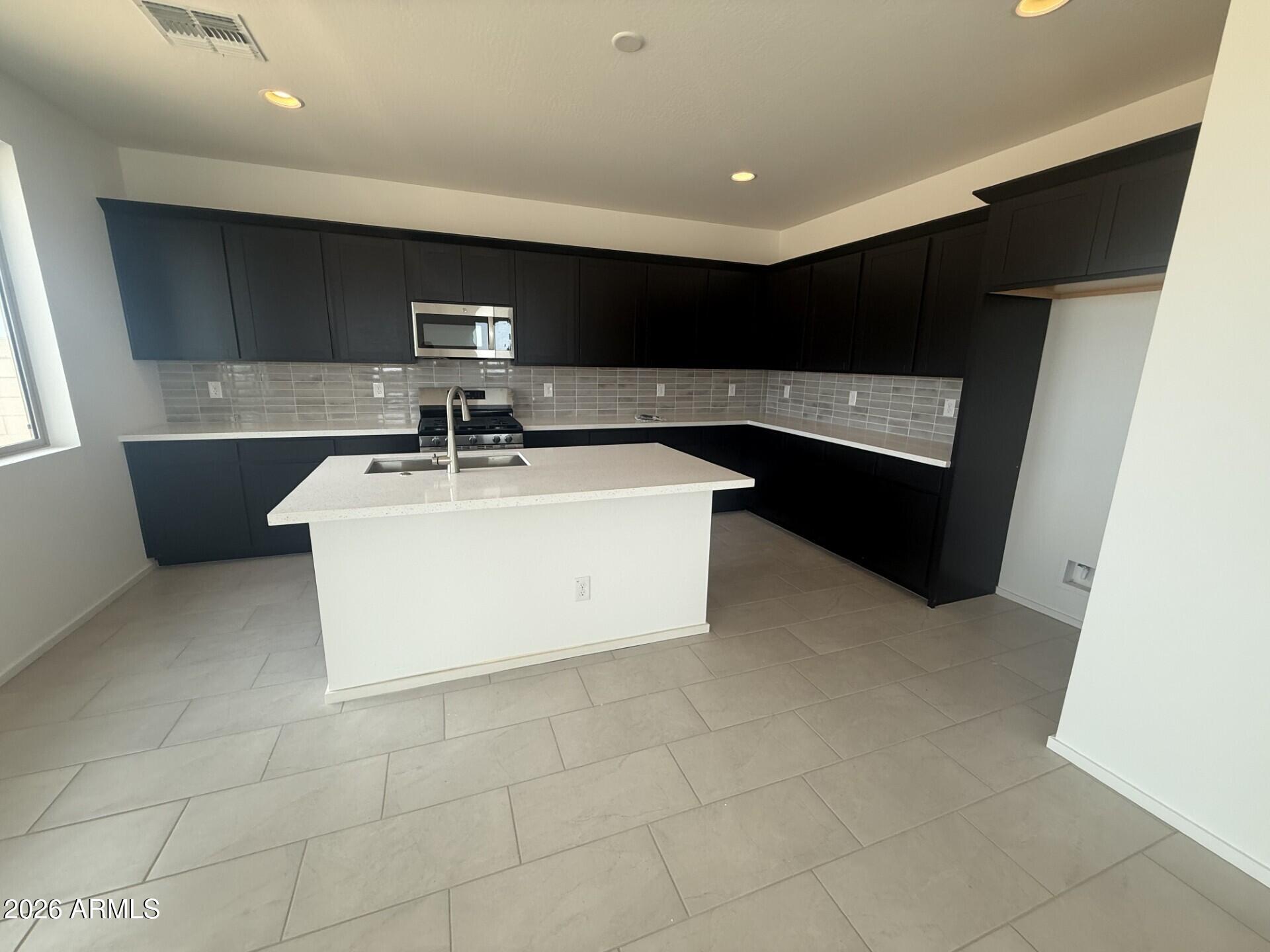 46890 W Crescent Moon Drive, Maricopa, AZ 85139