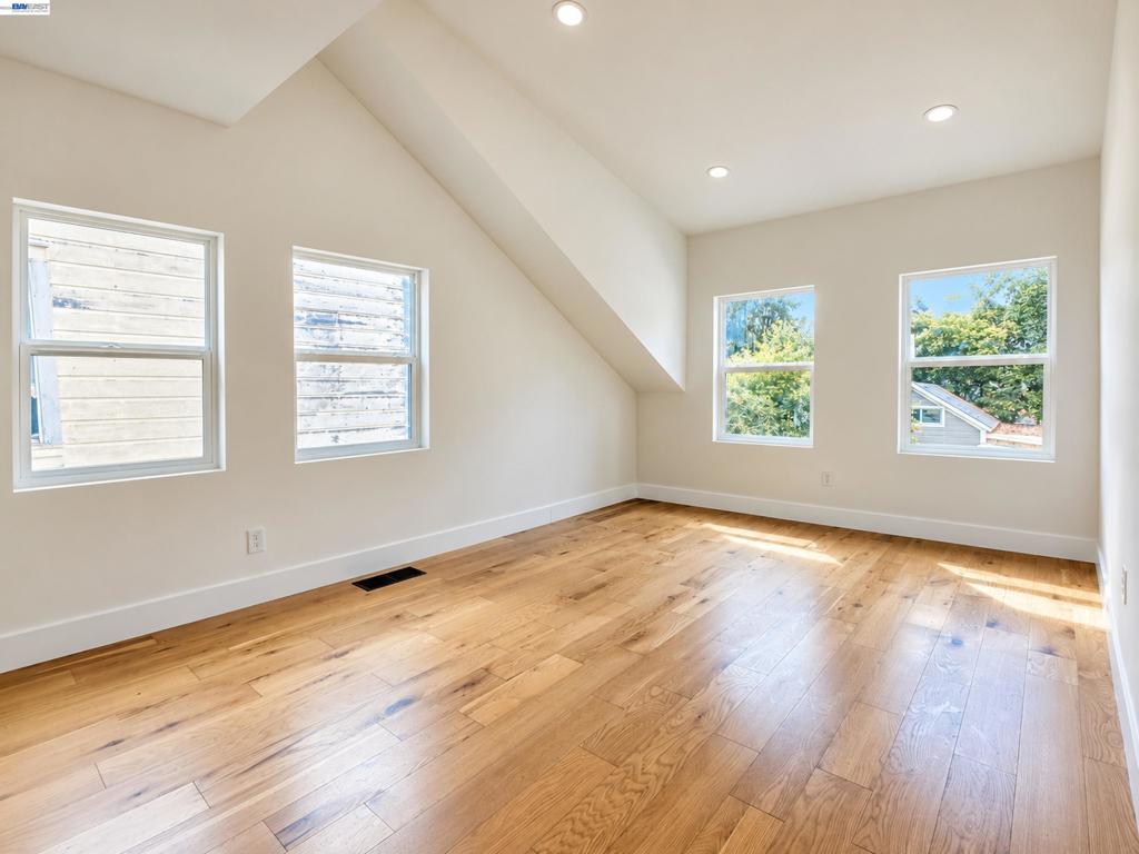 427 Locust St