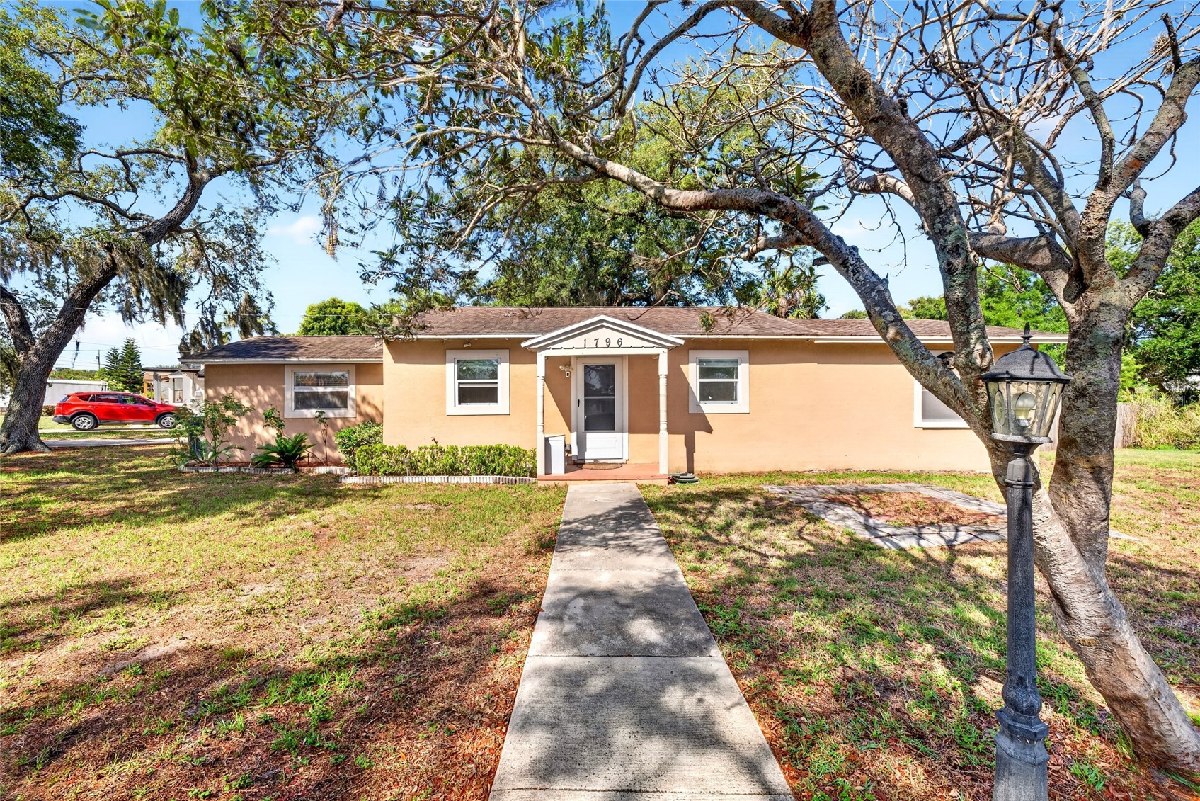 1796 HARBOR DRIVE