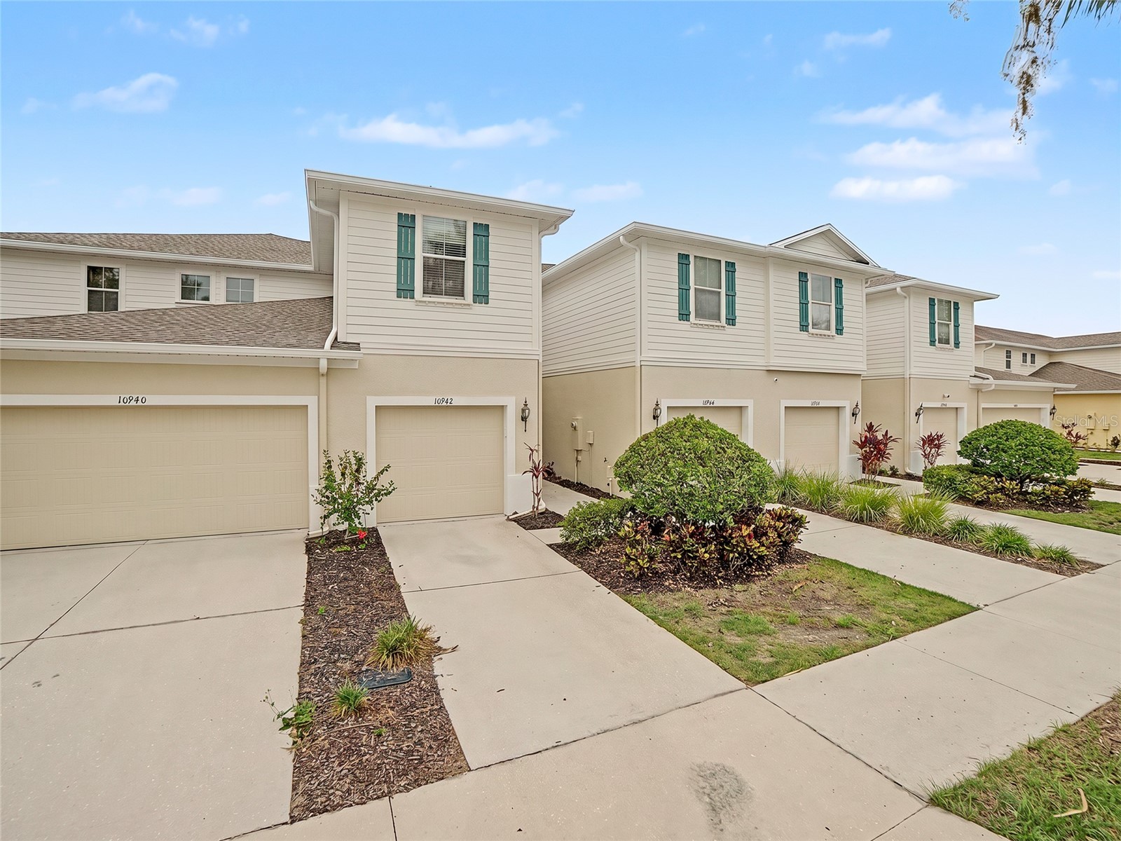 10942 VERAWOOD DRIVE