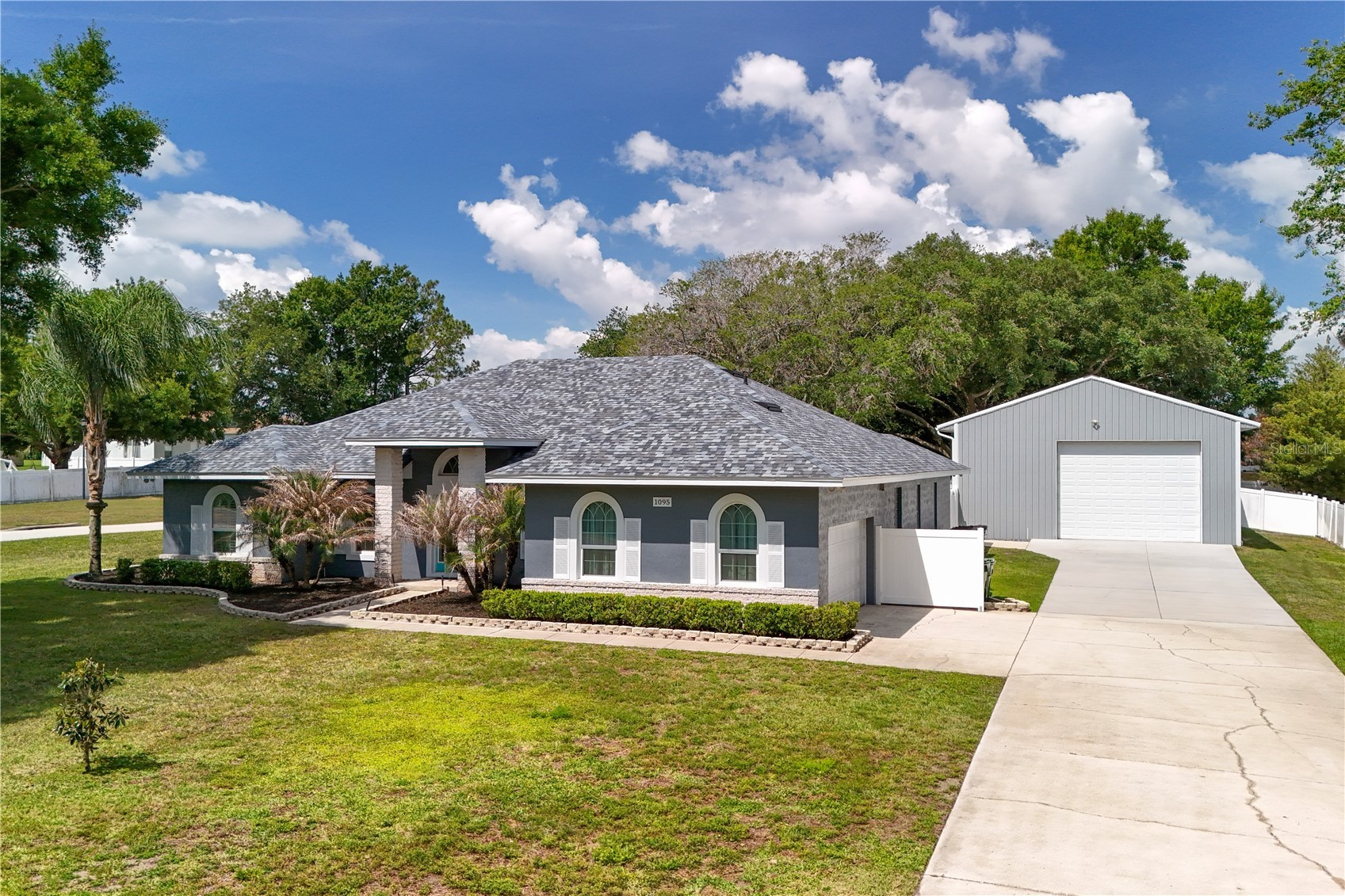 1095 W LAKE HAMILTON DRIVE