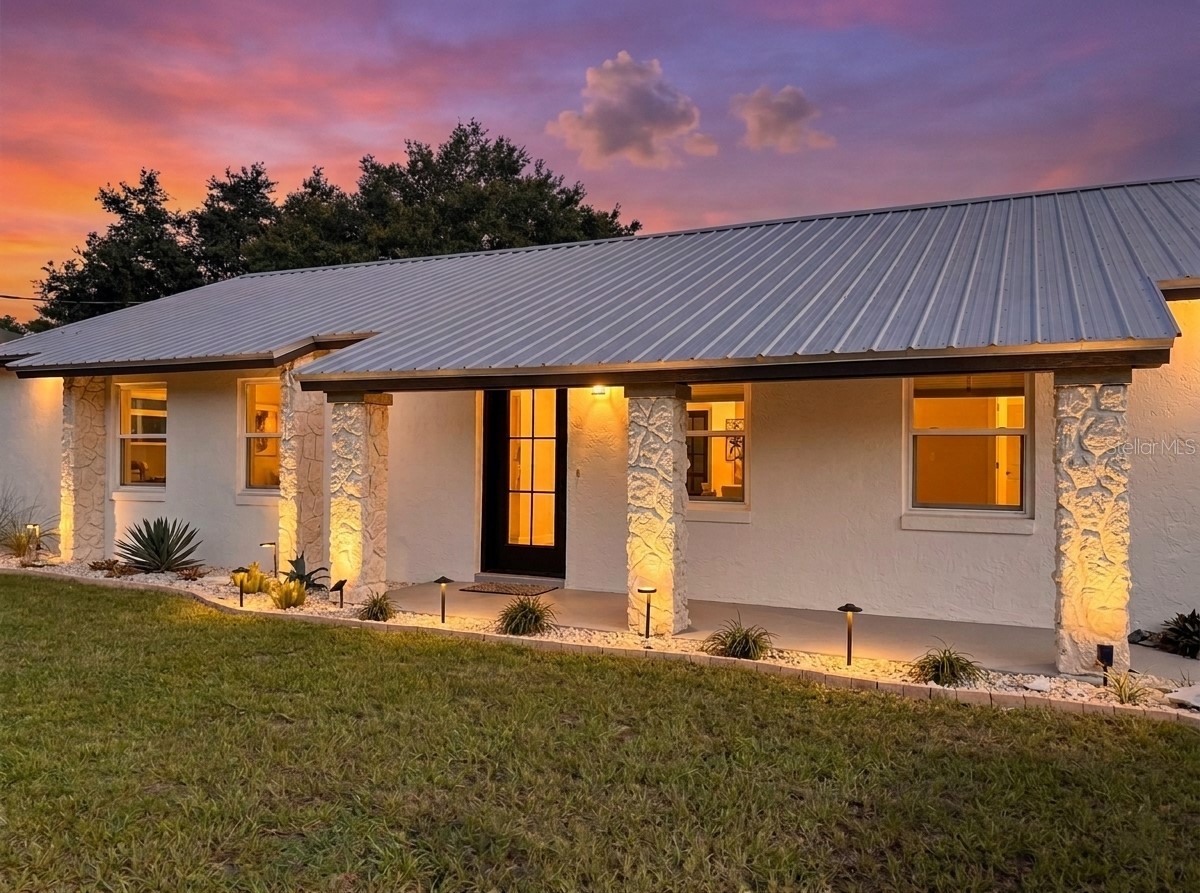77 FREEPORT LANE