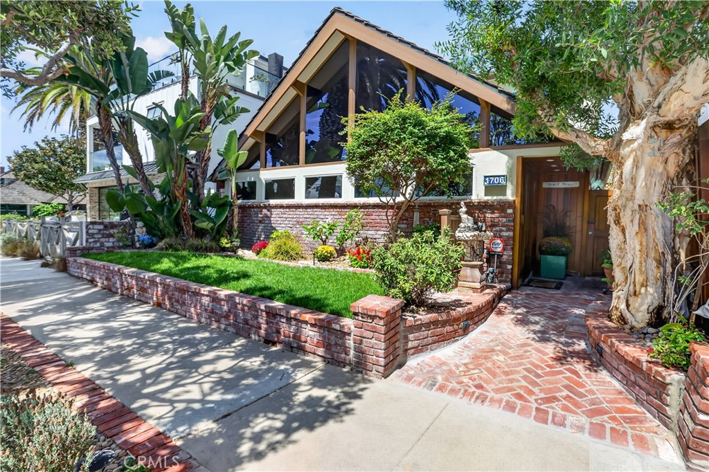 1706 E Ocean Boulevard