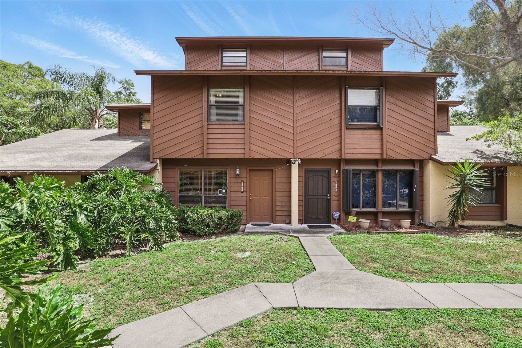 1005 LOVE LANE 25