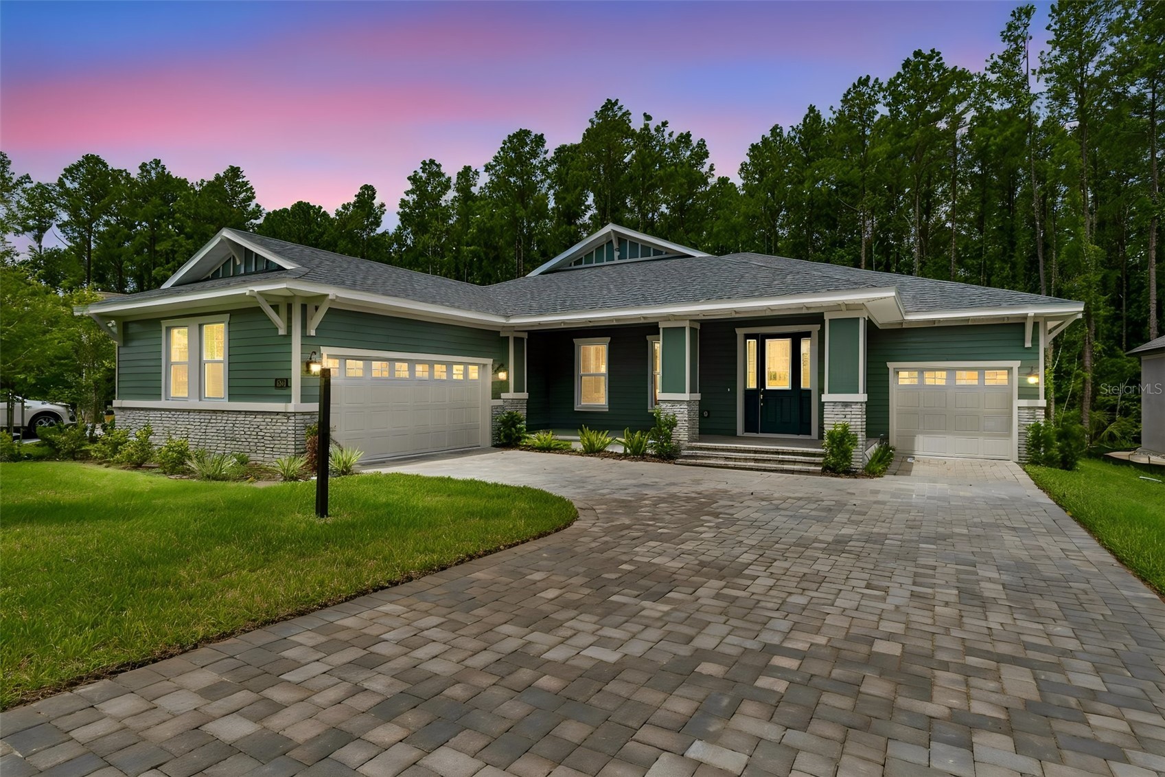 4881 MAJESTIC HILLS LOOP